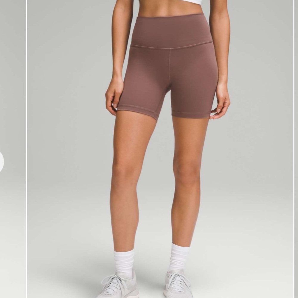 Lululemon Wunder Train Shorts with 6 inch inseam in Dark Oxide